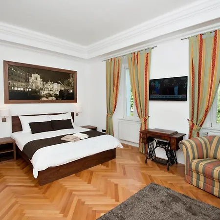 Zois Apartma *