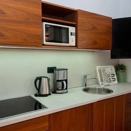 Zois * Λιουμπλιάνα