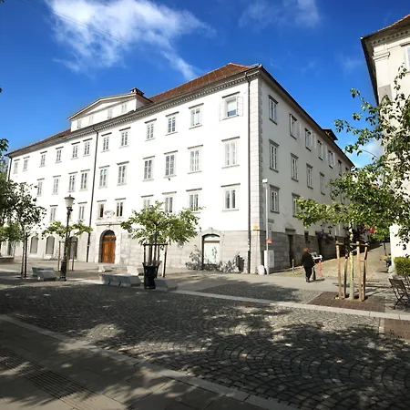 Zois Apartma *